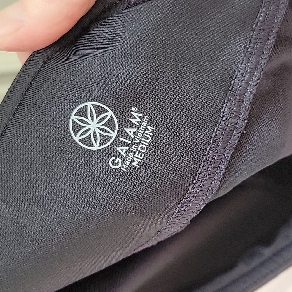 Gaiam Yoga Skirt Womens Size M - Solid Black - Picture 3 of 6